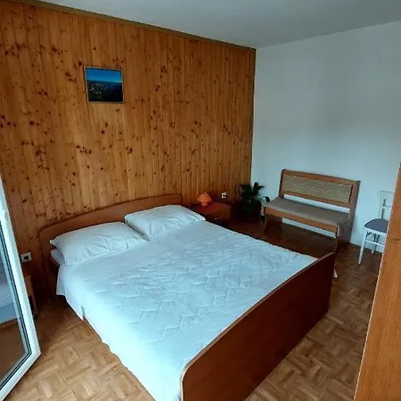 Julija Διαμέρισμα