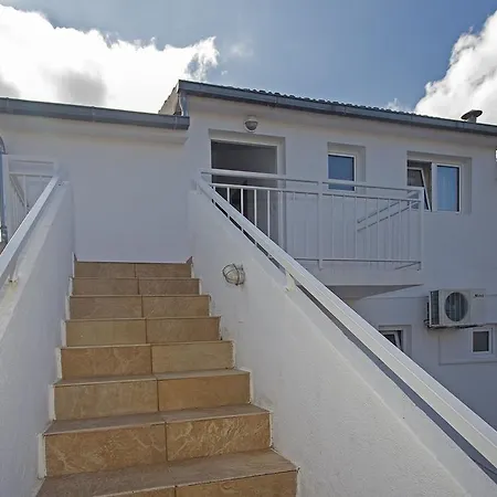 Julija Διαμέρισμα