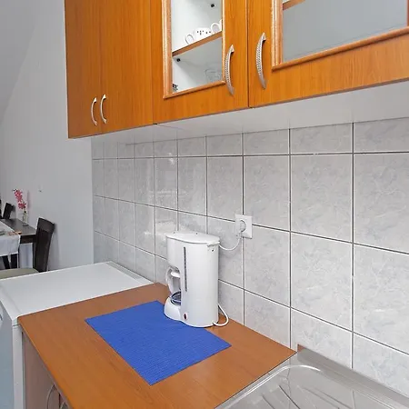 Julija Διαμέρισμα Χβαρ